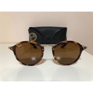Ray Ban Round Fleck Sunglasses-Standard Size (49)